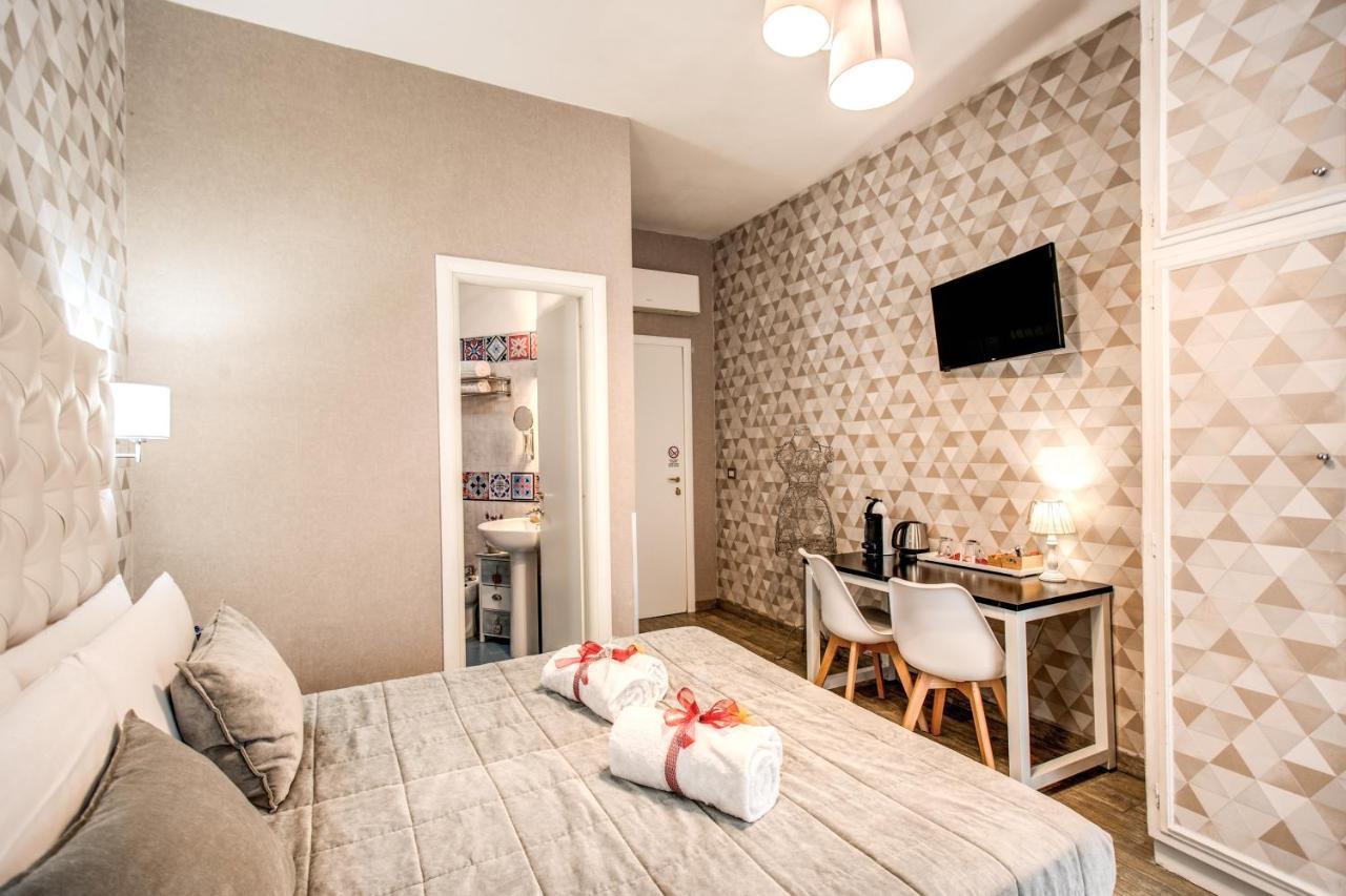 Santamariarooms Guest house *